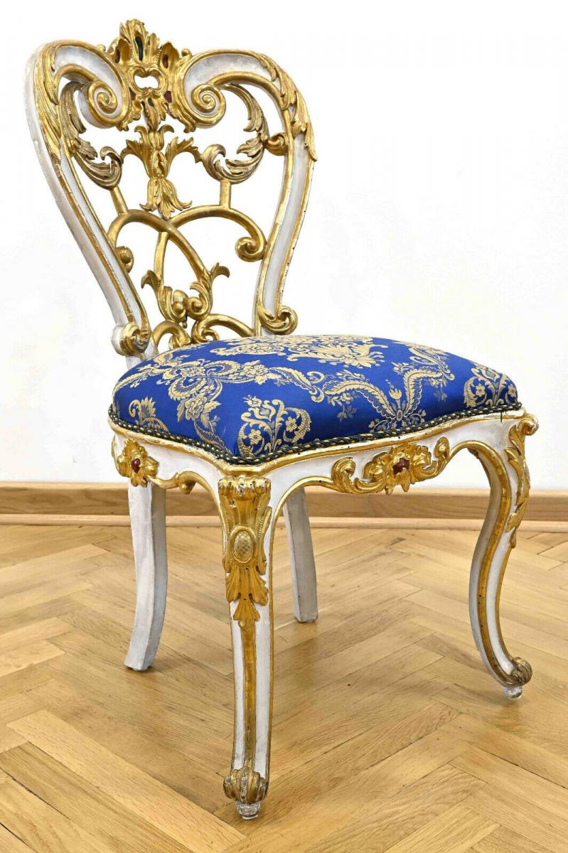 12er Stuhlsatz aus dem 19 Jahrhundert in königlicher AusstrahlungAntik Kolosseum 8
