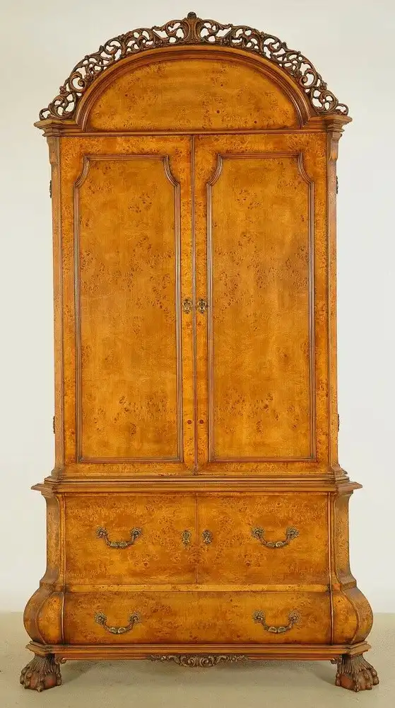 Schner Neorenaissance Kabinettschrank mit runder Krone Antik Kolosseum 0