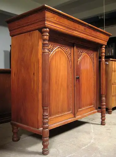 Wunderschöner Historismus Kabinettschrank gerfertigt um 1880 Antik Kolosseum