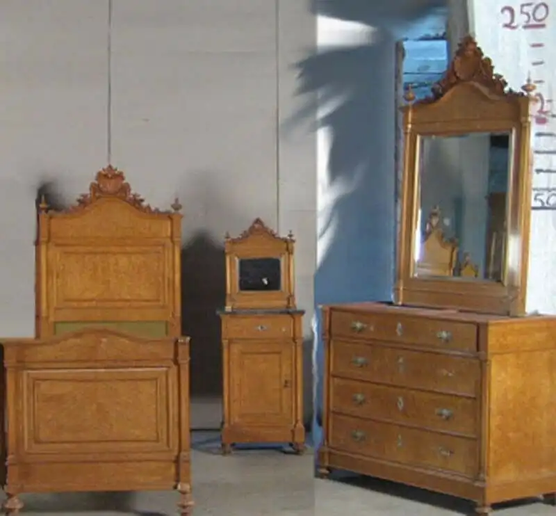 3- teiliges Grnderzeit Schlafzimmer aus Ahorn gefertigt um 1900 Antik Kolosseum 0