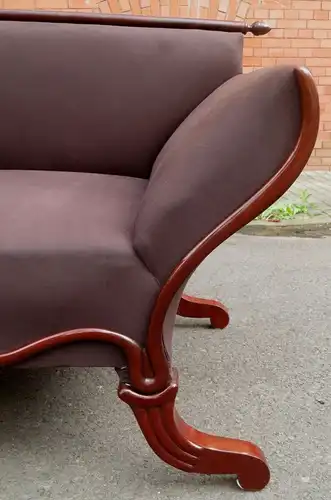 Elegante Mahagoni Biedermeier Chaiselongues / Ottomane / Sofa Antik Kolosseum