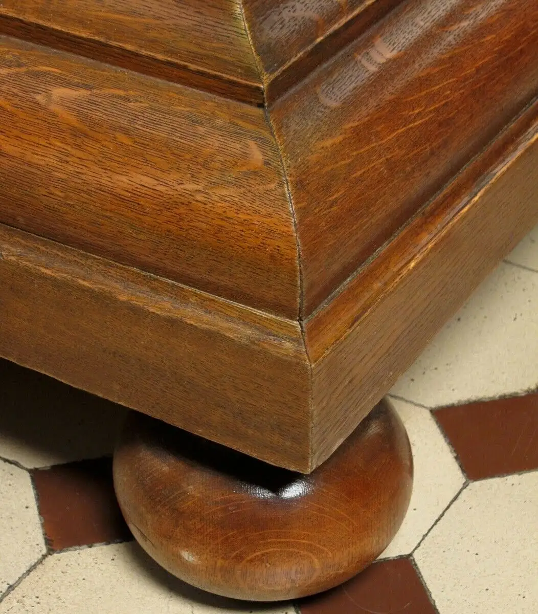 Original Frankfurter Wellenschrank aus massiver Eiche Antik Kolosseum 8