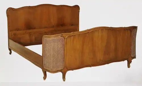 Chippendale Doppelbett mit Bastgeflecht gefertigt um 1920/30 Antik Kolosseum
