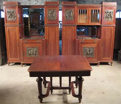 Zwei traumhafte Jugendstil Buffets und ein Auszieh- Tisch Antik Kolosseum