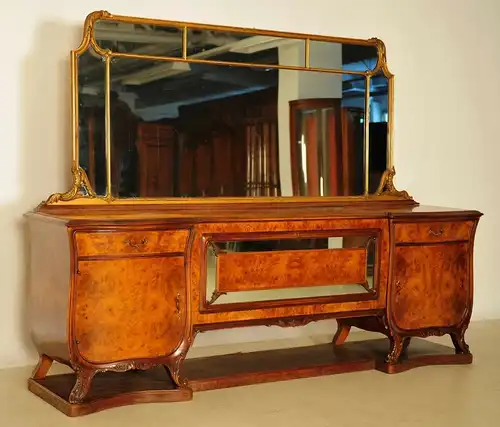 Elegantes Art Deko Buffet aus Nussbaum gefertigt um 1920 Antik Kolosseum
