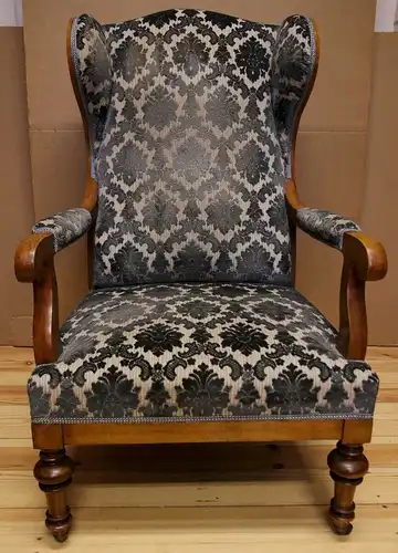Zauberhafter Biedermeier Ohrenbacken Sessel aus Kirschholz Antik Kolosseum