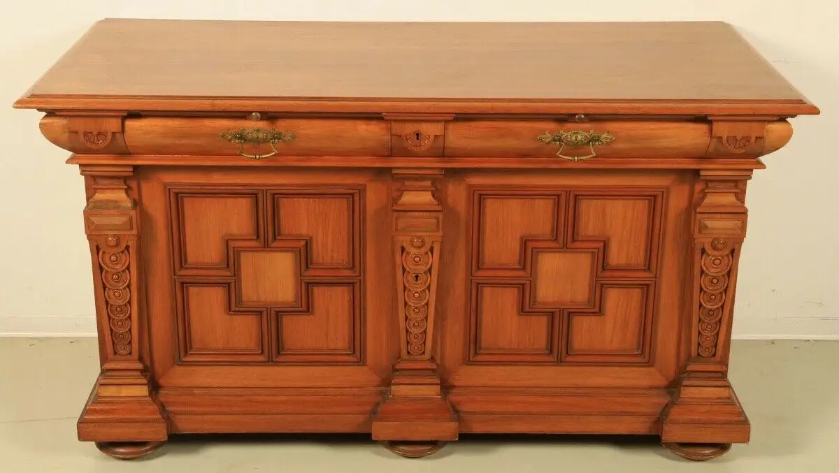 Elegantes Gründerzeit Sideboard aus Nussbaum Antik Kolosseum 0
