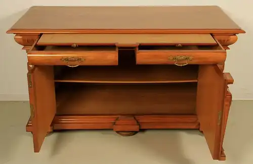 Elegantes Gründerzeit Sideboard aus Nussbaum Antik Kolosseum