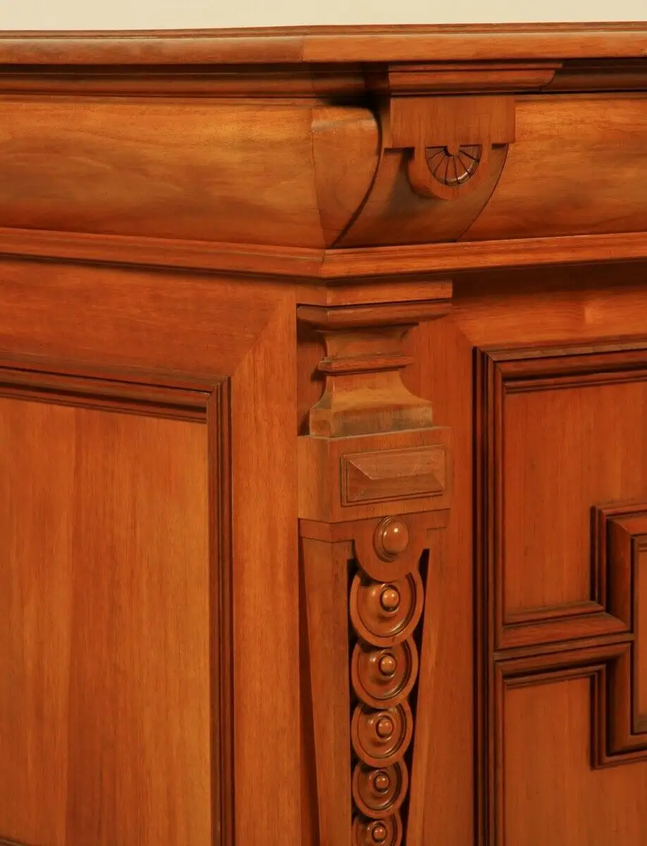 Elegantes Gründerzeit Sideboard aus Nussbaum Antik Kolosseum 8
