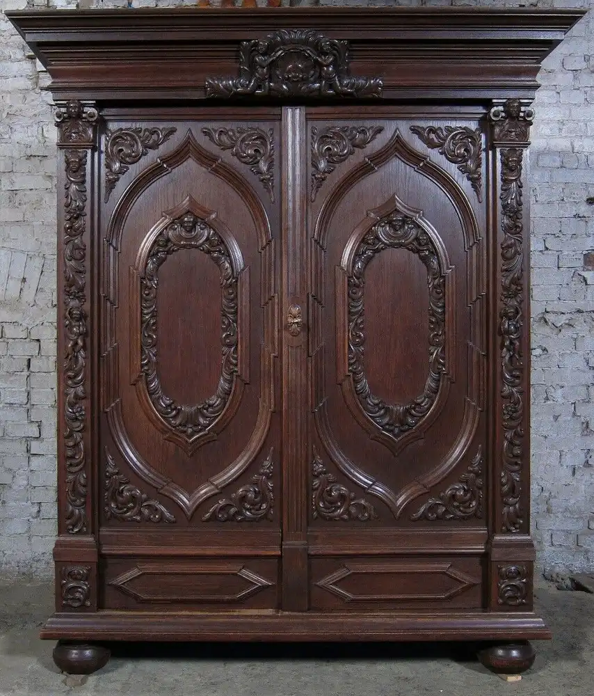 Traumhafter Eiche Kleiderschrank Dielenschrank aus Eiche um 1890 Antik Kolosseum 0