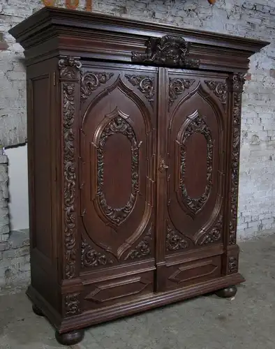 Traumhafter Eiche Kleiderschrank Dielenschrank aus Eiche um 1890 Antik Kolosseum