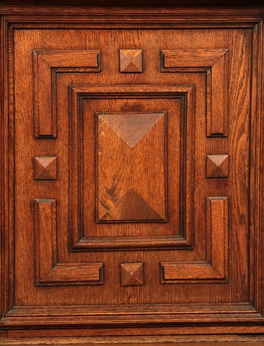 Schönes Gründerzeit Buffet mit Galerie gefertigt um 1900 Antik Kolosseum 11