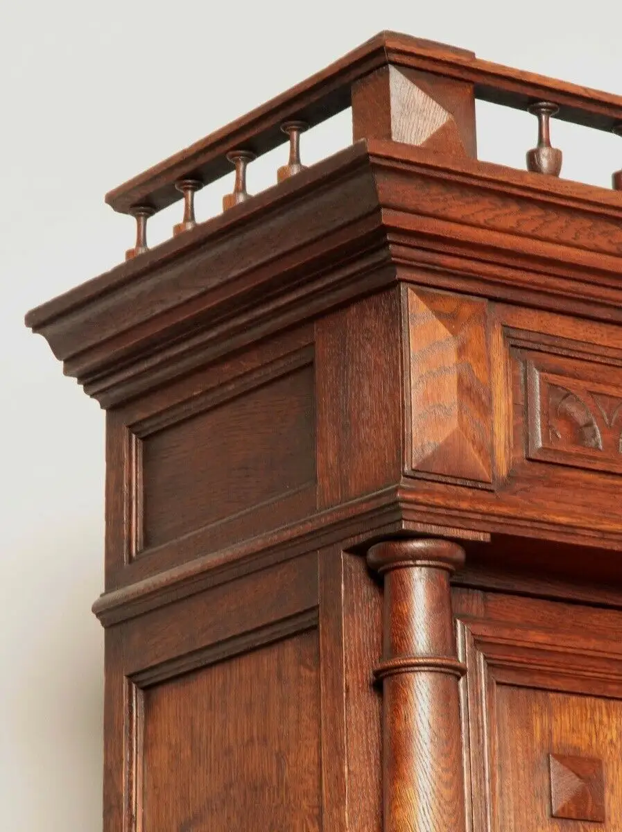 Schönes Gründerzeit Buffet mit Galerie gefertigt um 1900 Antik Kolosseum 5