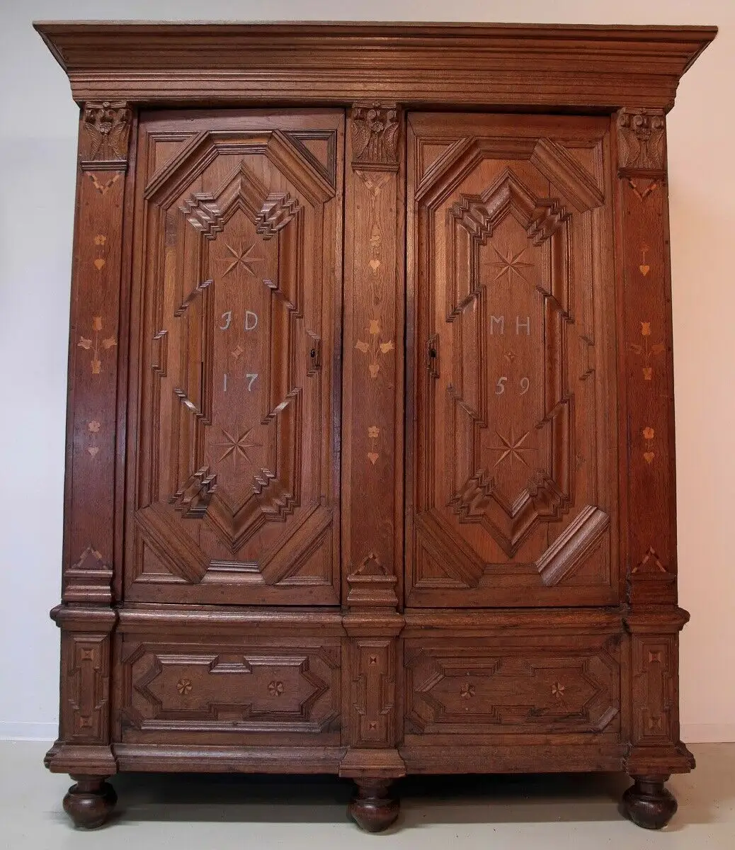 Imposanter Barock Schrank gefertigt im Jahr 1759 aus Eiche Antik Kolosseum 1