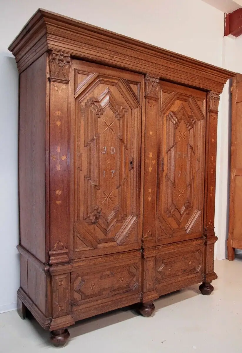 Imposanter Barock Schrank gefertigt im Jahr 1759 aus Eiche Antik Kolosseum 2
