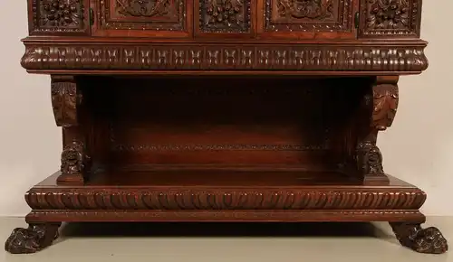 Neorenaissance Highboard mit schönem Schnitzwerk um 1920 Antik Kolosseum