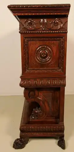 Neorenaissance Highboard mit schönem Schnitzwerk um 1920 Antik Kolosseum