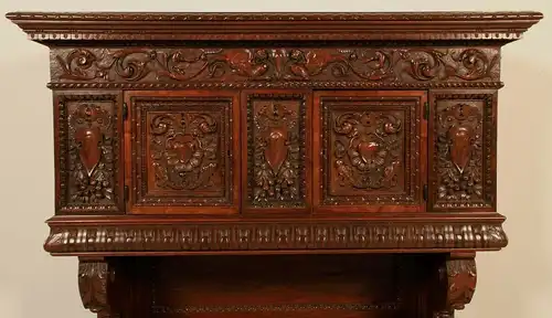 Neorenaissance Highboard mit schönem Schnitzwerk um 1920 Antik Kolosseum