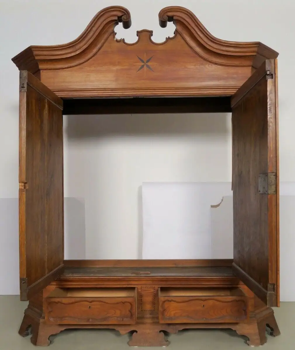 Seltener Braunschweiger Barock Kleiderschrank aus Eschenholz Antik Kolosseum 2