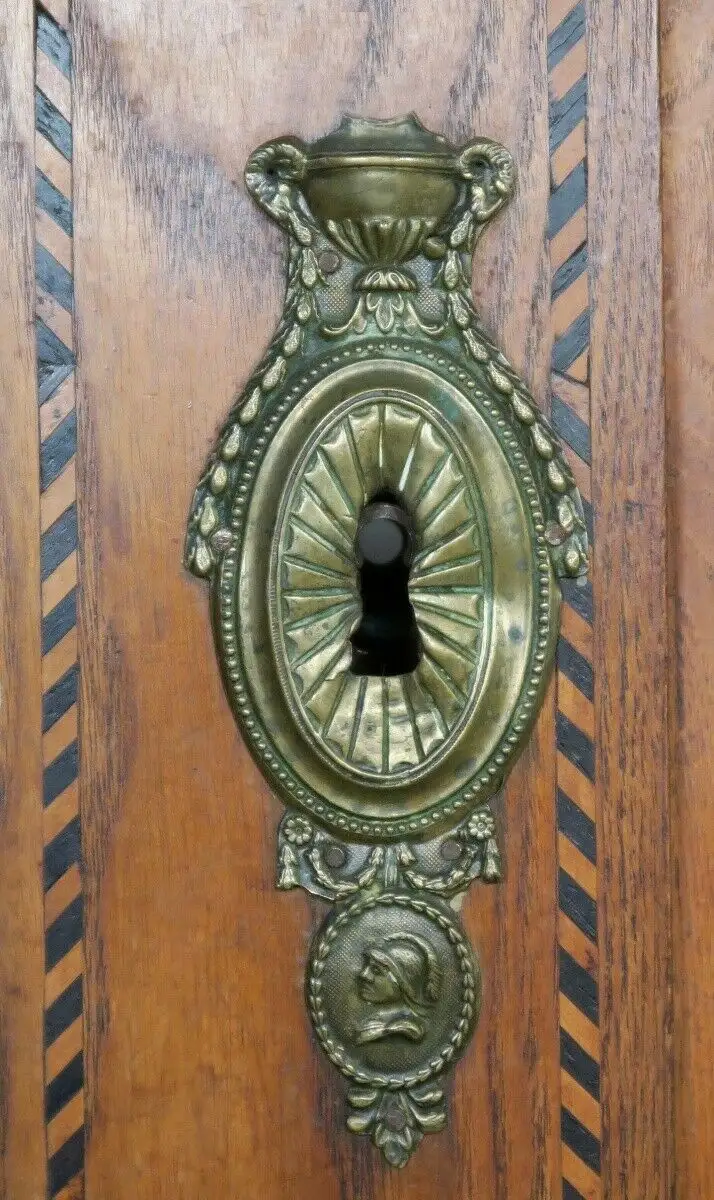 Seltener Braunschweiger Barock Kleiderschrank aus Eschenholz Antik Kolosseum 6