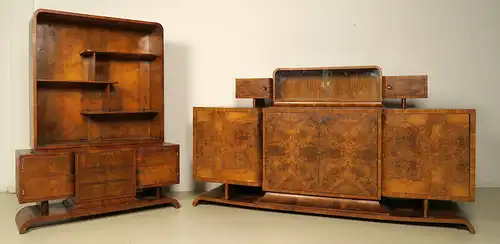 Stilvoller Nussbaum Bücherschrank aus dem Art Déco Antik Kolosseum