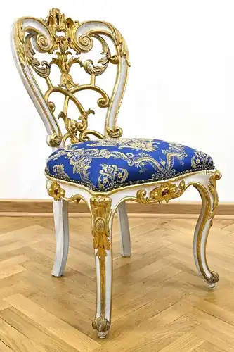 12er Stuhlsatz aus dem 19 Jahrhundert in königlicher AusstrahlungAntik Kolosseum