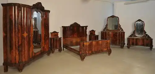 Schönes Französisches Schlafzimmer im Neobarock Stil Antik Kolosseum