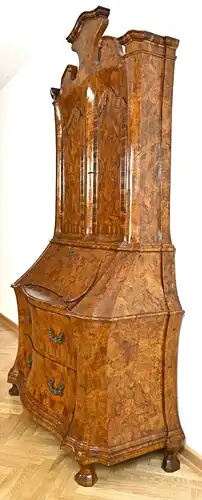 Eindrucksvoller Nussbaum Sekretär gefertigt um 1910 Antik Kolosseum