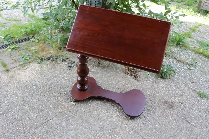 Verkaufe ein antikes Frühstücks- Lesegestell für das Bett,
Gestell für (Kranken)bett 3