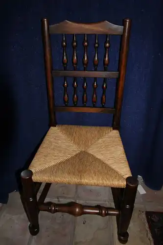 Schaukelstuhl, Stühle mit Binsengeflecht