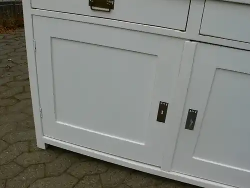 Buffet Küchen Buffet Bauhaus weiß restauriert antik um 1930 Jhd.