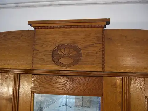 Eichenschrank antik Eiche massiv im Originalzustand um 1900 Jhd.