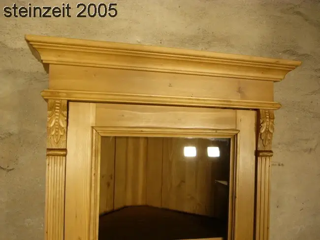 Eckvitrine Weichholz Eckschrank im Gründerzeit Stil super Maß 1