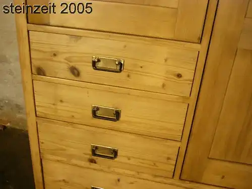 Schrank Weichholz Jugendstil antik vielseitig sehr praktisch  um 1900 Jhd.