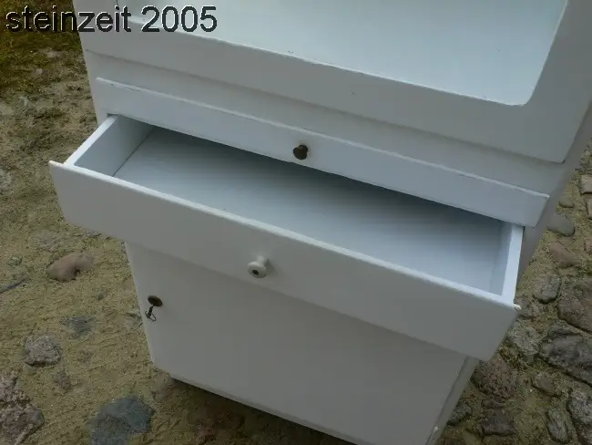 Arzt Vitrine antik Medizin Schrank alt Shabby Look um 1930 Jhd. 5