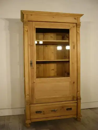 Vitrine 3 seitig verglast Weichholz Gründerzeit antik Schrank um 1900 Jhd