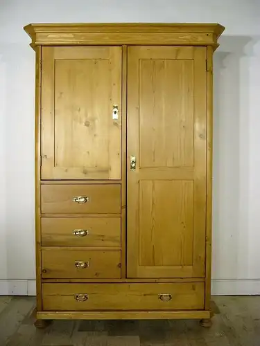 Schrank Super praktisch Weichholz Jugendstil um 1900 Jhd.