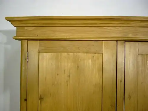 Schrank antik Jugendstil Weichholz sehr praktisch um 1900 Jhd.