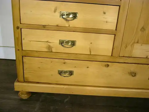 Schrank antik Jugendstil Weichholz sehr praktisch um 1900 Jhd.