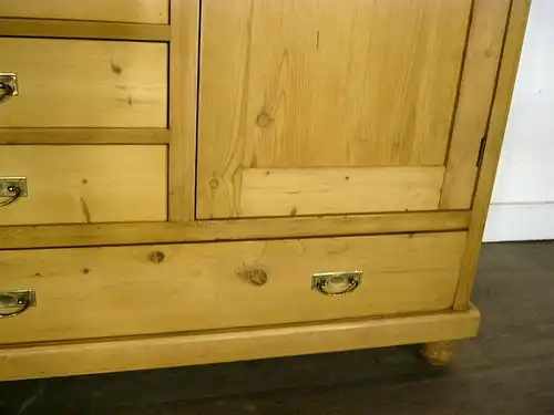 Schrank antik Jugendstil Weichholz sehr praktisch um 1900 Jhd.