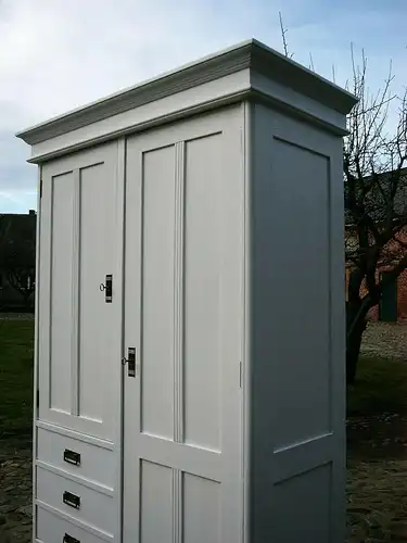 Jugendstil Schrank weiß antik Super praktisch um 1900 Jhd.