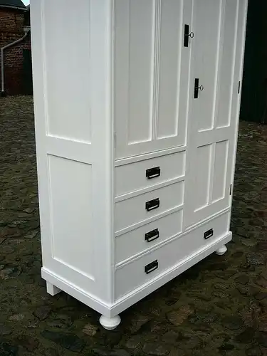 Jugendstil Schrank weiß antik Super praktisch um 1900 Jhd.