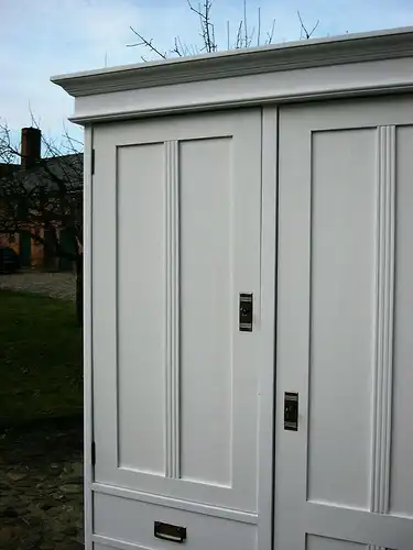 Jugendstil Schrank weiß antik Super praktisch um 1900 Jhd.