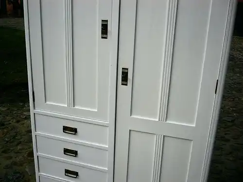 Jugendstil Schrank weiß antik Super praktisch um 1900 Jhd.