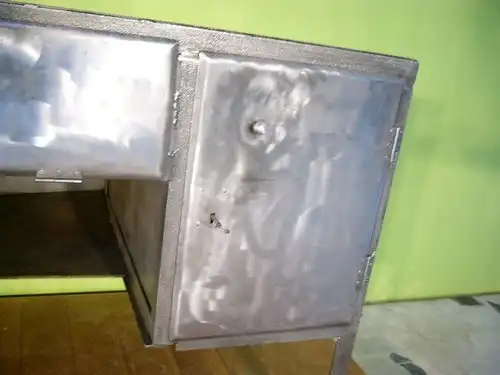 Schreibtisch Bauhaus Sekretär Eisen poliert um 1930 Jhd.