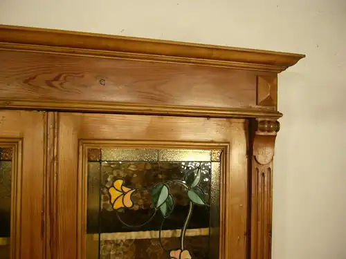 Schrank Vitrine Bleiverglasung Jugendstil Weichholz antik um 1900 Jhd.