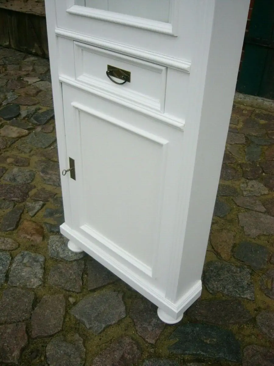Eckvitrine weiß im Gründerzeit Stil Traummaß Landhaus 7
