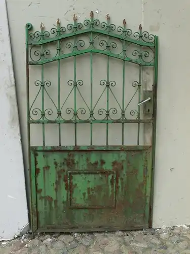 Tor antik Schmiedeeisen Gründerzeit mit Personeneingang um 1900 Jhd.