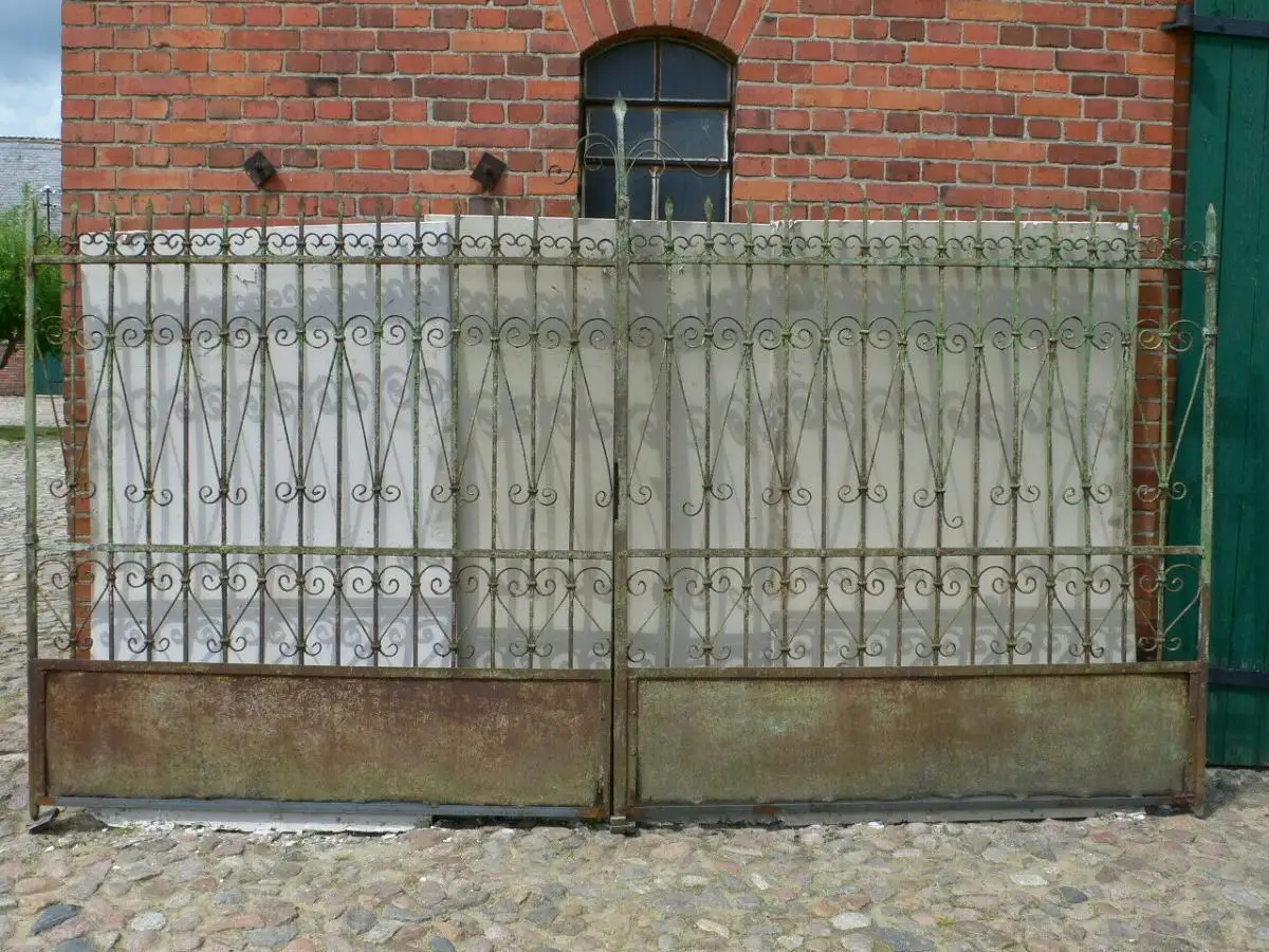 Jugendstil Einfahrtstor Tor Schmiedeeisen mit Personeneingang um 1900 Jhd. 0
