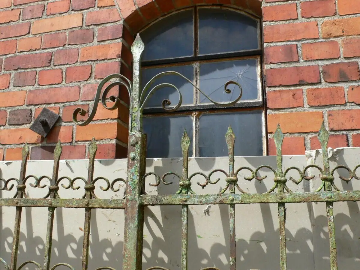 Jugendstil Einfahrtstor Tor Schmiedeeisen mit Personeneingang um 1900 Jhd. 3